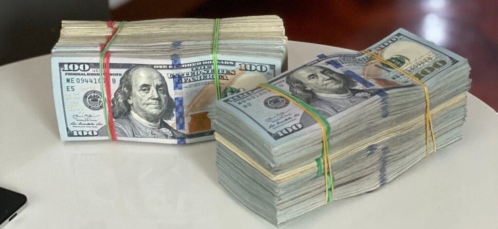 stapel geld