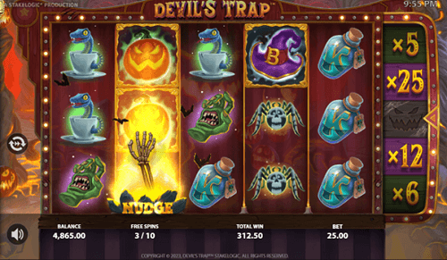 Gedurende deze gratis spins kom je nudging wilds tegen, wilds die hele rijen van twee of drie hoog beslaan. Wanneer een symbool landt boven deze stacked wild, kan de wild verder omhoog bewegen om een volledige rol te vullen.