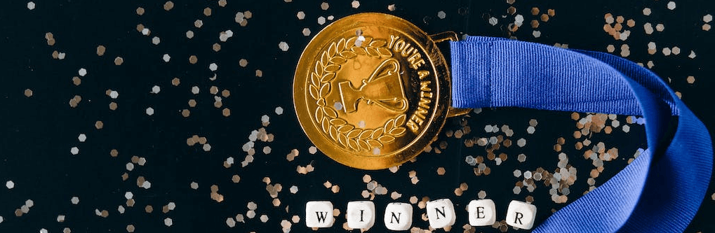 De topprijs voor Wouter Beltz bij het hoofdtoernooi, met een gouden onderscheiding als beloning.