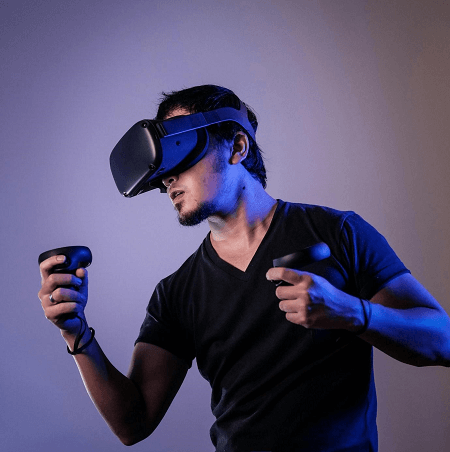 Several core features define the Metaverse, crafting an engaging online gaming environment like no other. From avatar-based interactions to a decentralized economy, here’s what to anticipate from Metaverse casinos:
